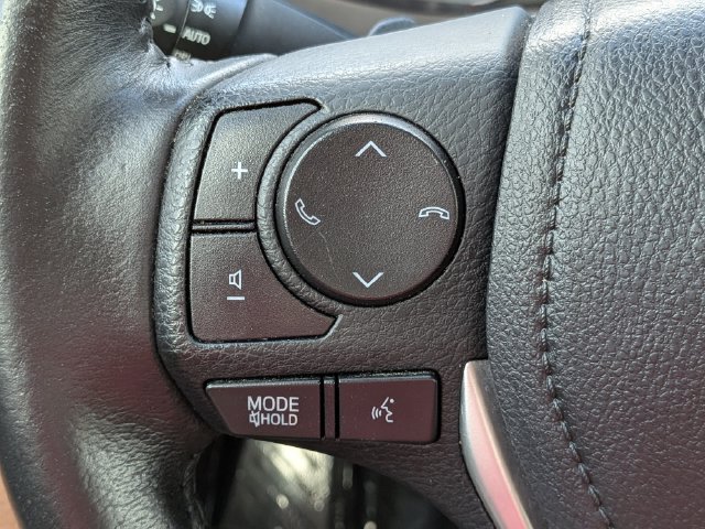 Used 2017 Toyota Corolla XSE FWD image 24