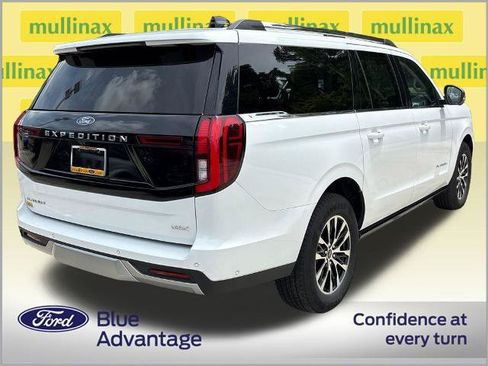 Certified 2025 Ford Expedition Max Platinum AWD/4WD image 4