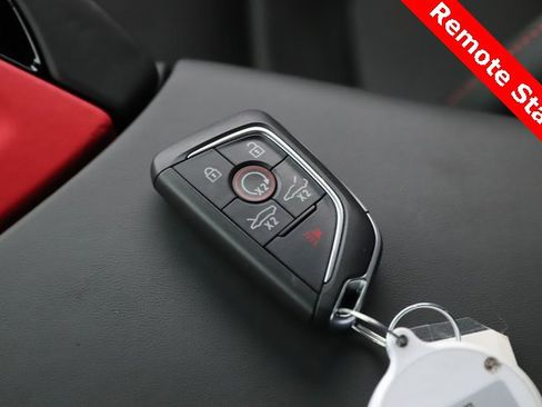 Used 2024 Chevrolet Corvette Stingray Premium Cpe image 3