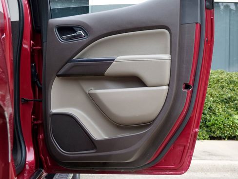 Used 2017 GMC Canyon SLE w/ SLE Convenience Package image 40