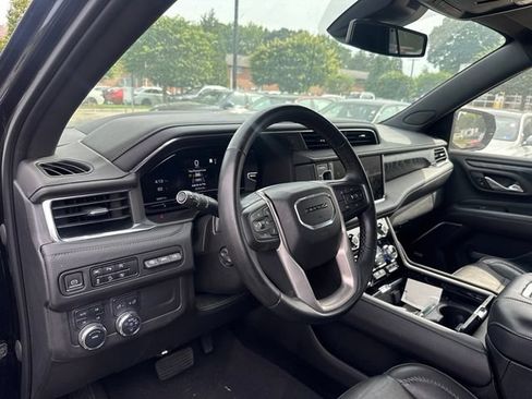 Used 2023 GMC Yukon Denali AWD/4WD image 14