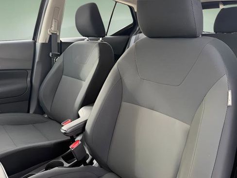 Certified 2025 Nissan Kicks Play S image 26