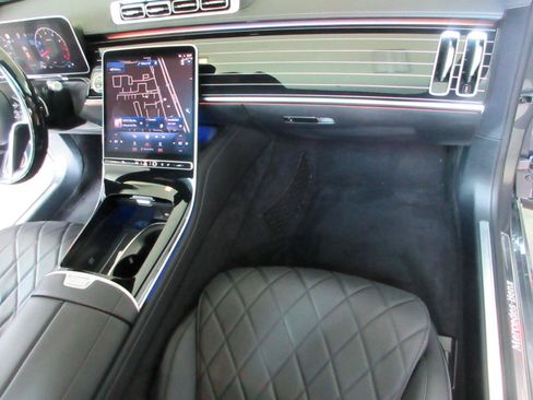 Used 2021 Mercedes-Benz S 580 4MATIC Sedan image 30