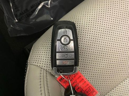 Used 2024 Ford Mustang Premium RWD image 31