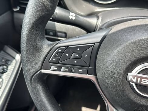 Used 2024 Nissan Sentra SV FWD image 26