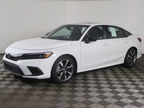 Used 2025 Honda Civic Sport image 8
