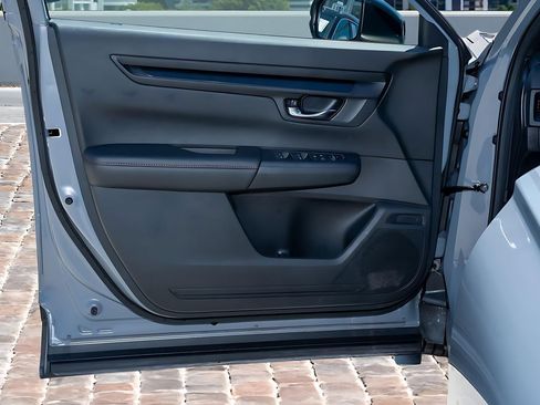 Certified 2025 Honda CR-V Sport image 11