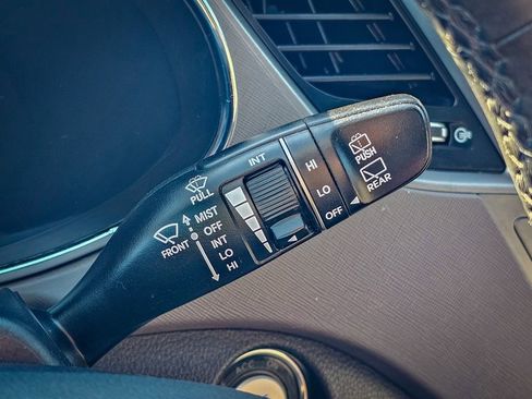 Used 2017 Hyundai Santa Fe SE w/ Cargo Package image 20