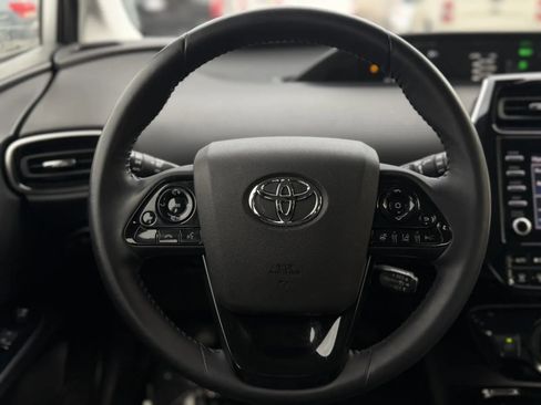 Used 2020 Toyota Prius XLE w/ Preferred Accessory Package image 19