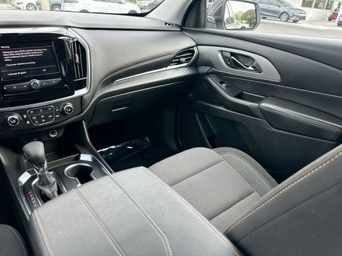 Used 2021 Chevrolet Traverse LS image 22