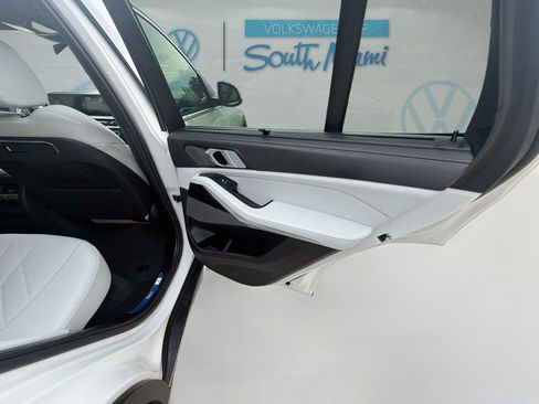 Used 2024 BMW X5 sDrive40i w/ Executive Package RWD image 31