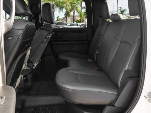 Used 2023 RAM 3500 Tradesman w/ Chrome Appearance Group AWD/4WD image 41