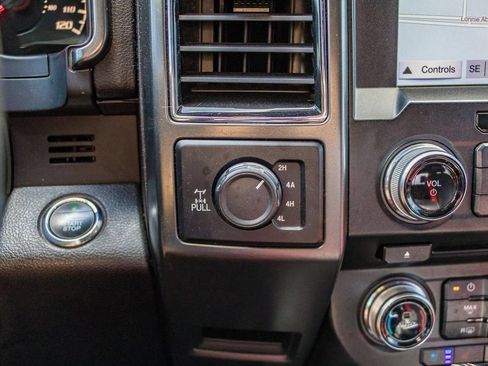 Used 2018 Ford F150 Lariat w/ Equipment Group 502A Luxury AWD/4WD image 60