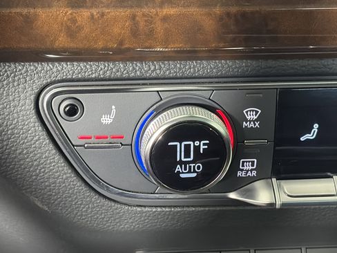 Used 2020 Audi Q5 2.0T Premium Plus image 24