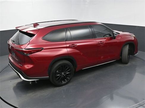 Used 2023 Toyota Highlander XSE image 36