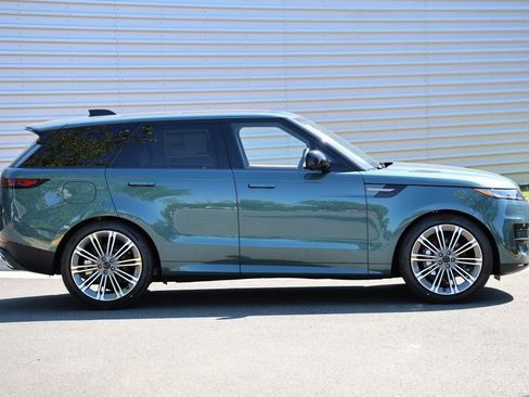 New 2026 Land Rover Range Rover Sport SE AWD/4WD image 7