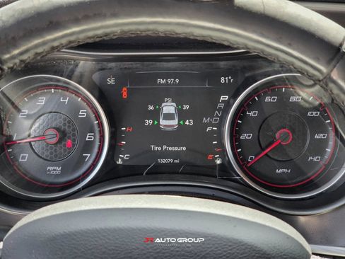 Used 2019 Dodge Charger SXT w/ Leather Interior Group RWD image 12