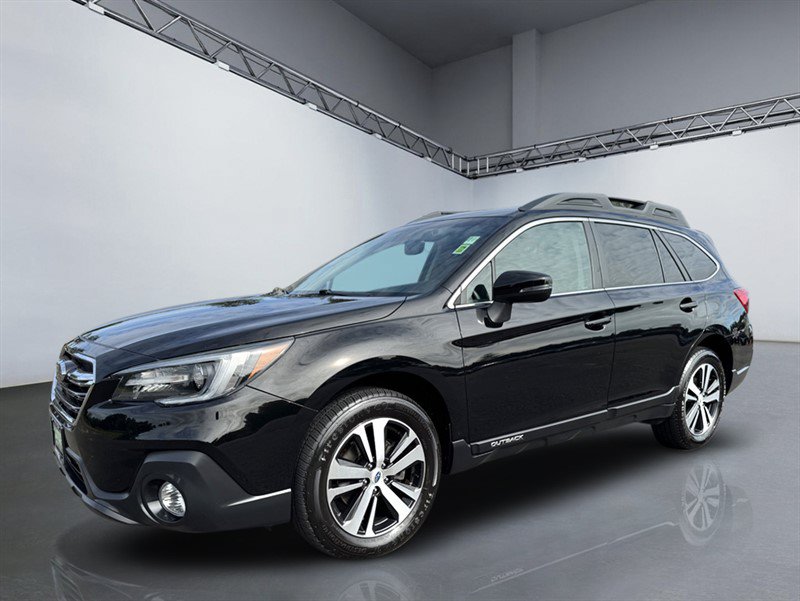 Used 2018 Subaru Outback 3.6R Limited AWD/4WD image 11