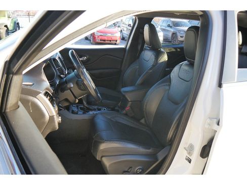 Used 2021 Jeep Cherokee Limited image 10