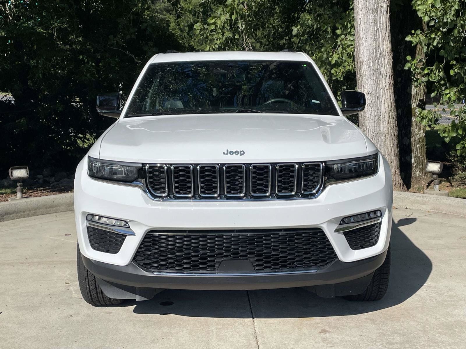Used 2024 Jeep Grand Cherokee Limited 4xe AWD/4WD image 39