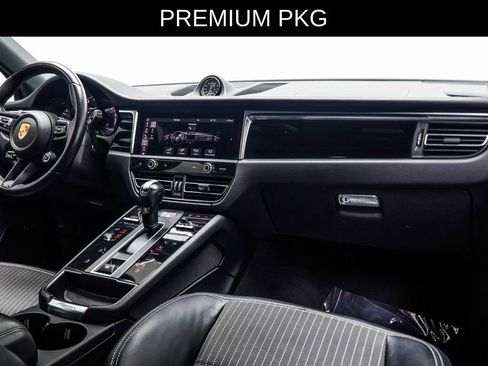 Used 2023 Porsche Macan Turbo AWD/4WD image 19