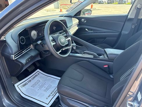 Certified 2024 Hyundai Elantra SEL FWD image 9