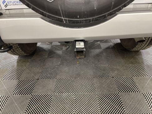 Used 2017 Jeep Wrangler Unlimited Sahara w/ Connectivity Group image 6