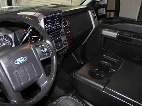 Used 2013 Ford F250 Lariat w/ Lariat Ultimate Pkg AWD/4WD image 17