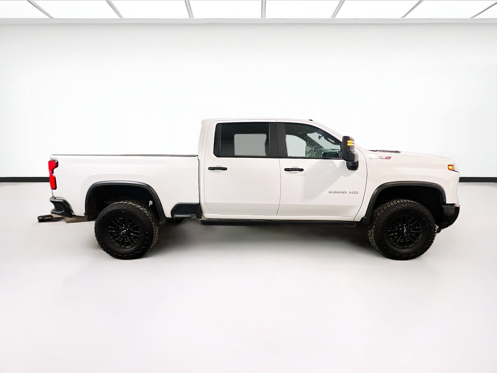Used 2025 Chevrolet Silverado 2500 ZR2 w/ Technology Package AWD/4WD image 24
