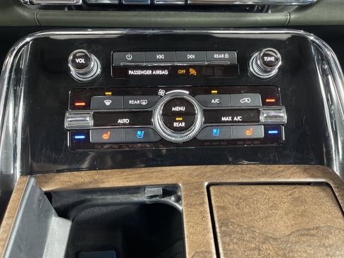 Used 2022 Lincoln Navigator Black Label image 25