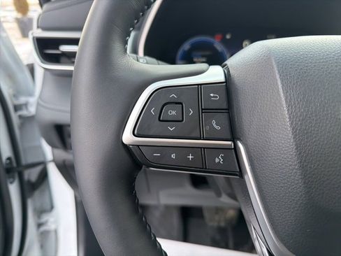 Used 2024 Toyota Highlander Platinum image 24