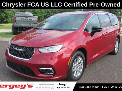 Certified 2025 Chrysler Pacifica Select