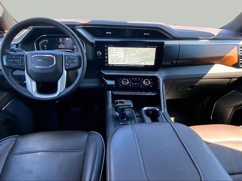 Used 2023 GMC Sierra 1500 Denali w/ Technology Package AWD/4WD image 15