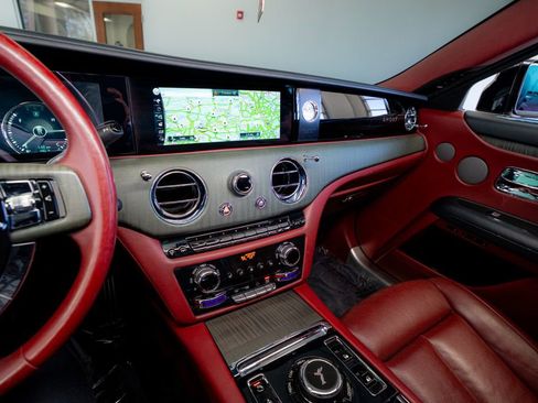 Used 2021 Rolls-Royce Ghost AWD/4WD image 35