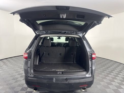 Used 2021 Chevrolet Traverse LT w/ LT Premium Package image 11