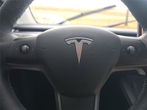 Used 2023 Tesla Model Y Performance AWD/4WD image 20