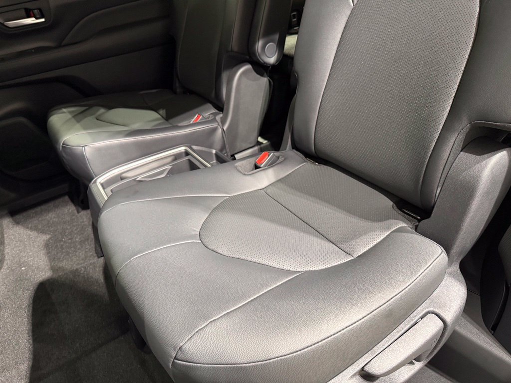 New 2026 Toyota Grand Highlander XLE FWD image 19