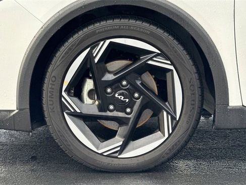 Certified 2025 Kia K4 EX image 33