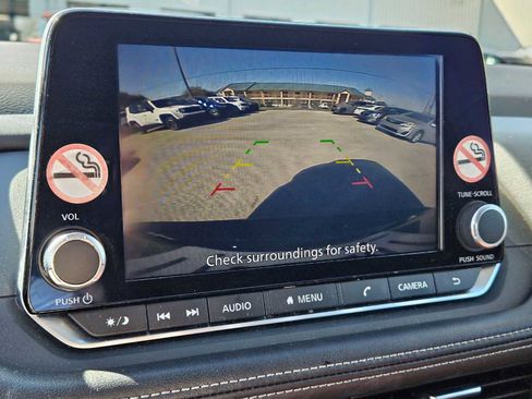 Used 2024 Nissan Rogue SV image 21