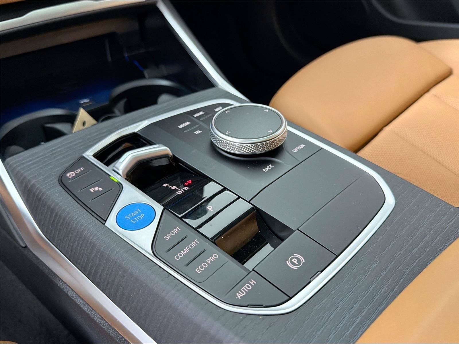 New 2026 BMW i4 xDrive40i AWD/4WD image 32