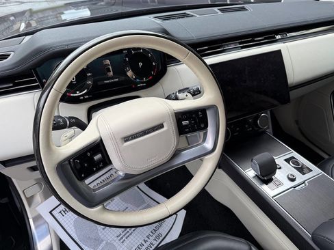 Used 2023 Land Rover Range Rover SE AWD/4WD image 16