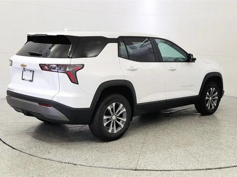 New 2026 Chevrolet Equinox LT AWD/4WD image 7