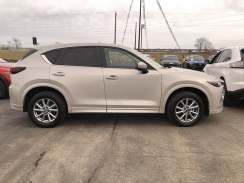 Used 2024 MAZDA CX-5 AWD 2.5 S w/ Select Package image 6