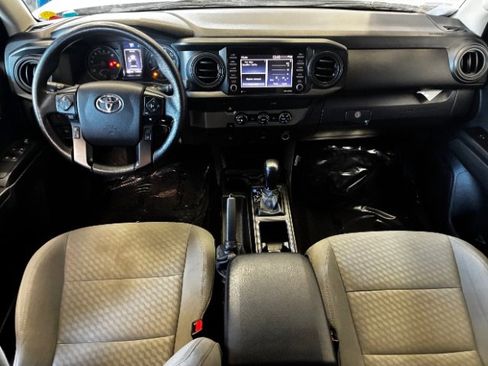 Used 2022 Toyota Tacoma SR image 3