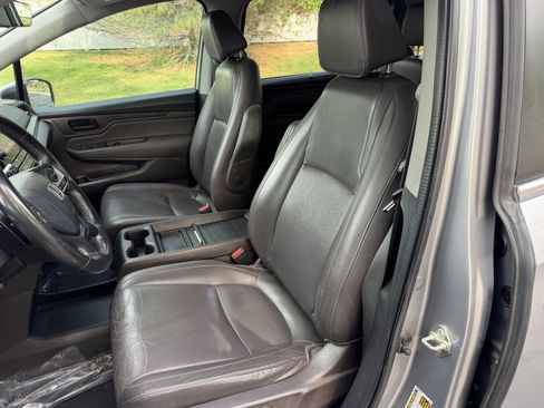 Used 2018 Honda Odyssey EX-L image 10