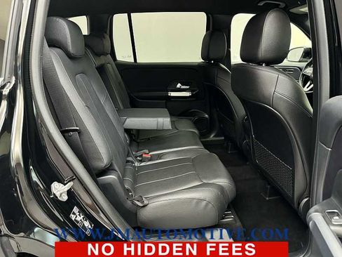 Used 2022 Mercedes-Benz GLB 250 4MATIC image 17
