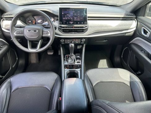 Used 2024 Jeep Compass Latitude AWD/4WD image 28