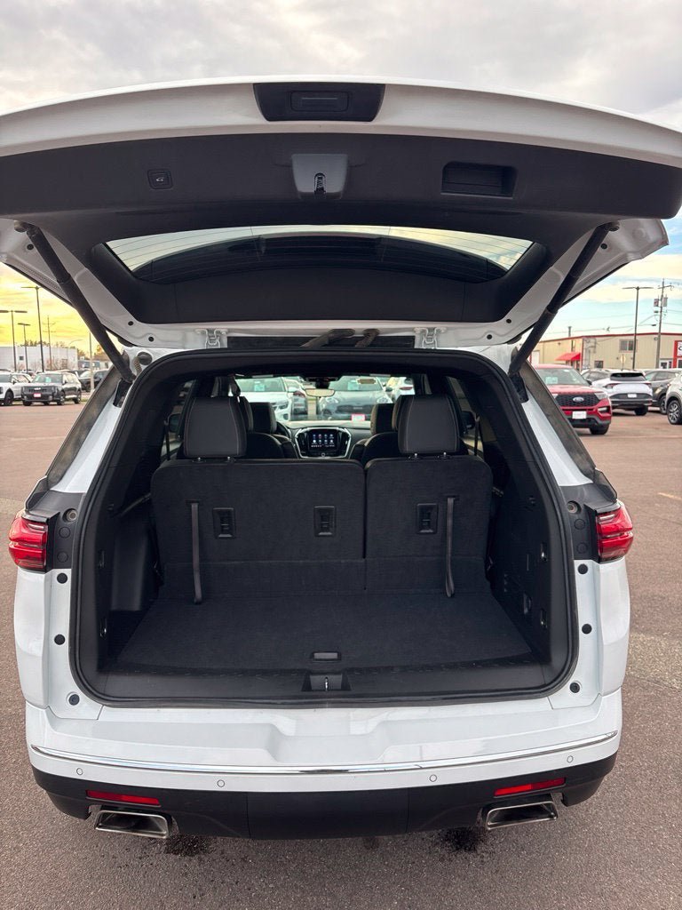 Used 2022 Chevrolet Traverse Premier AWD/4WD image 25