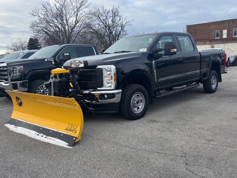 Used 2024 Ford F250 XL w/ Snow Plow/Camper Package image 3