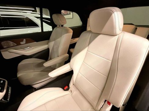 New 2025 Mercedes-Benz GLS 450 4MATIC image 10